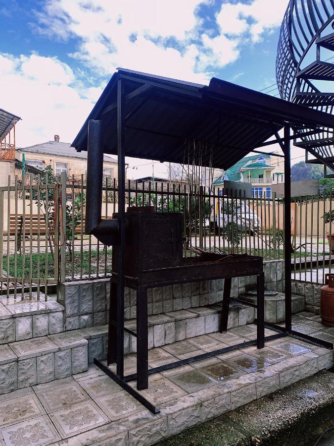 Семейный Дворик Sukhumi Exterior foto